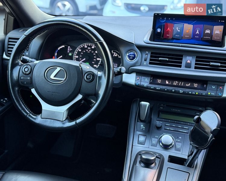 Хэтчбек Lexus CT 2017 в Киеве