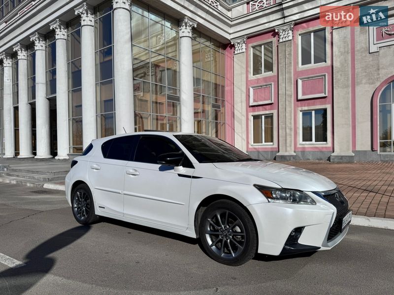 Хэтчбек Lexus CT 2011 в Одессе