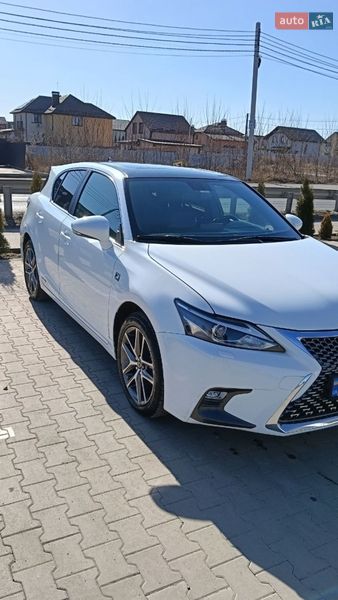 Хэтчбек Lexus CT 2016 в Виннице