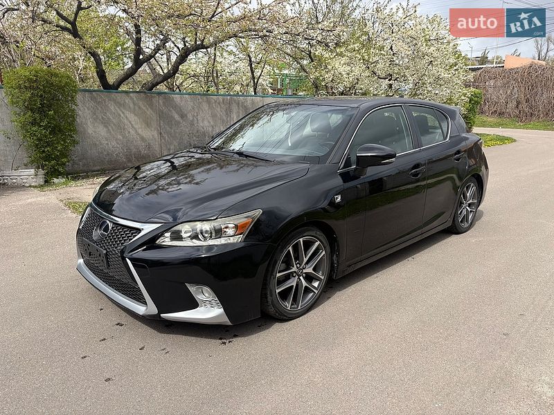 Хэтчбек Lexus CT 2015 в Киеве