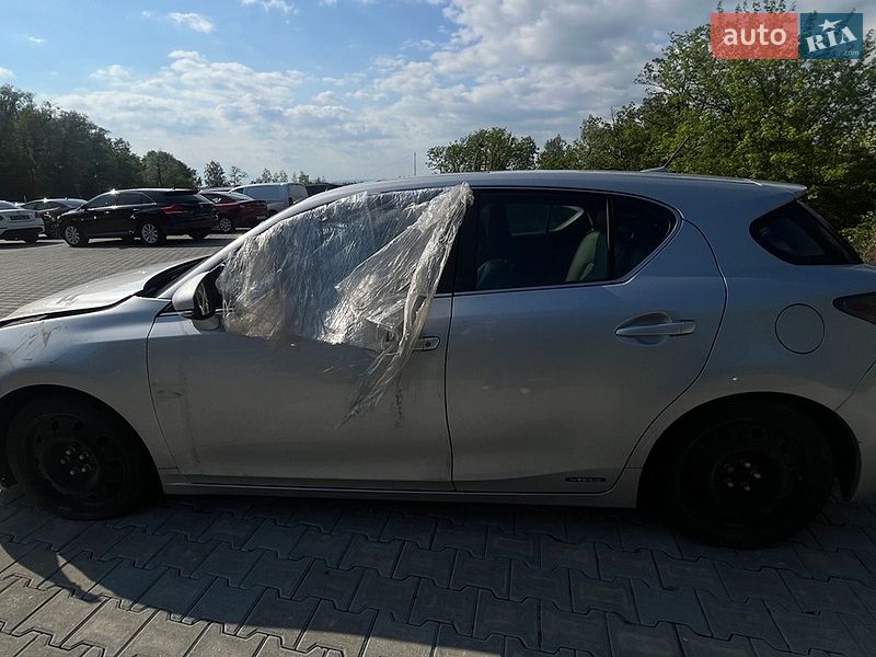 Хэтчбек Lexus CT 2012 в Черновцах