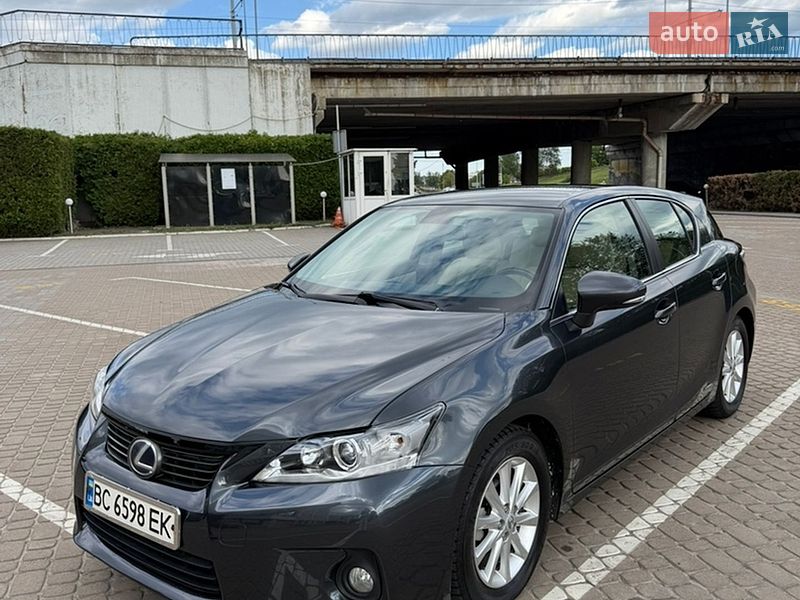 Хэтчбек Lexus CT 2011 в Львове