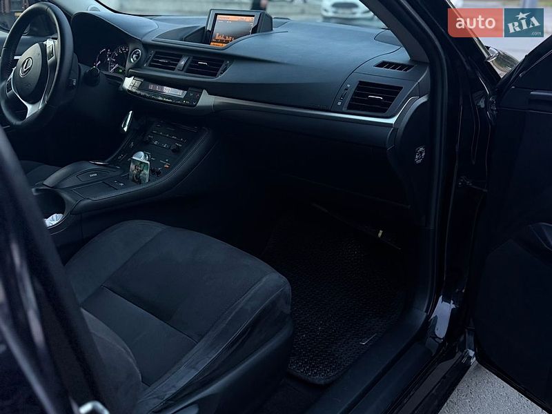 Хэтчбек Lexus CT 2012 в Львове фото 29 Хэтчбек Lexus CT 2012 в Львове
