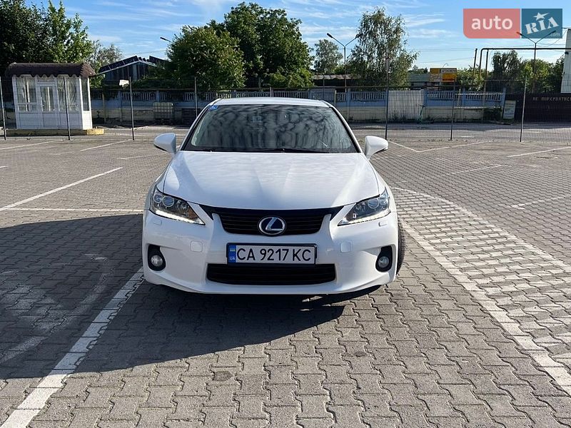 Хетчбек Lexus CT 2011 в Чернівцях