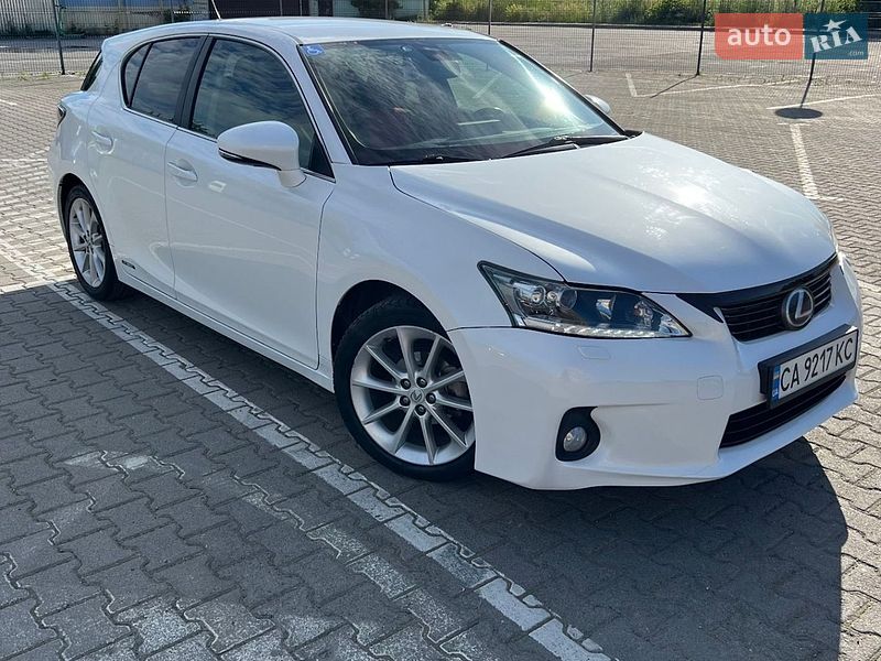 Хетчбек Lexus CT 2011 в Чернівцях