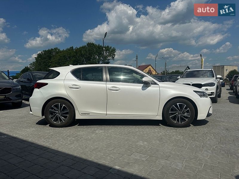 Хэтчбек Lexus CT 2018 в Ивано-Франковске