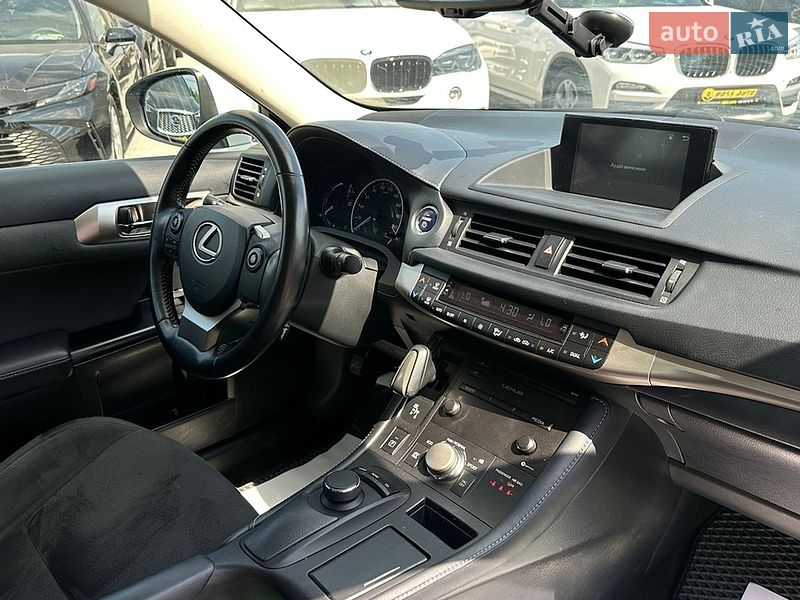 Хэтчбек Lexus CT 2018 в Ивано-Франковске