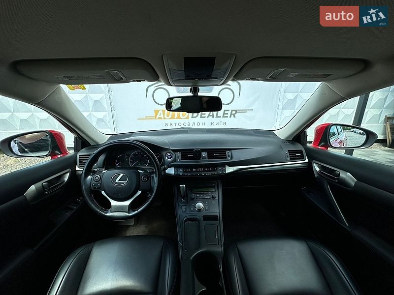 Хэтчбек Lexus CT 2017 в Киеве