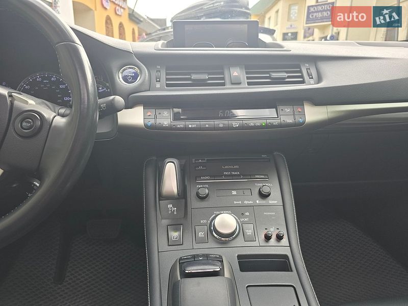 Хетчбек Lexus CT 2014 в Косові