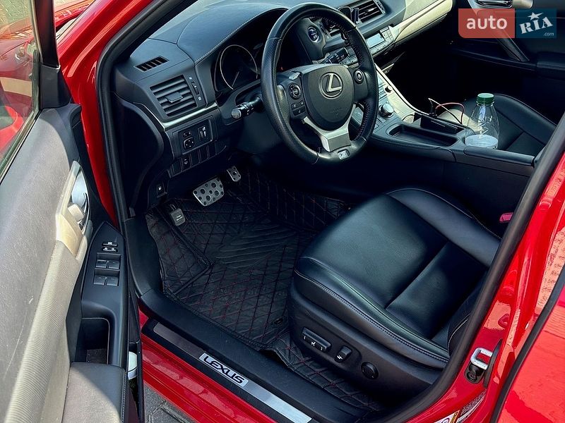 Хэтчбек Lexus CT 2014 в Киеве