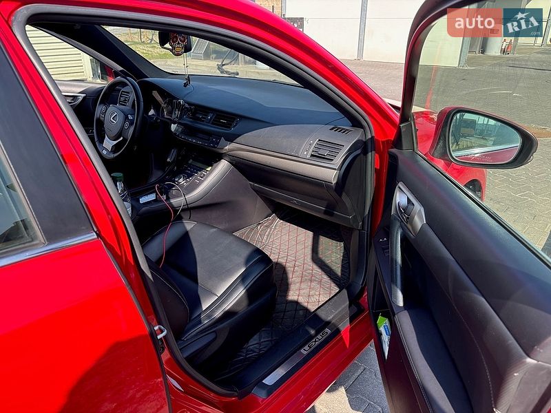 Хэтчбек Lexus CT 2014 в Киеве
