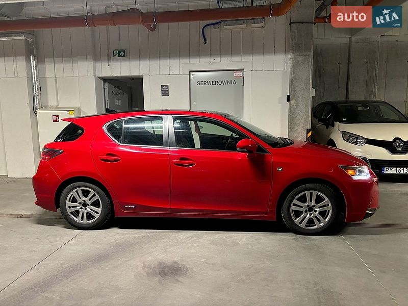 Хэтчбек Lexus CT 2014 в Киеве