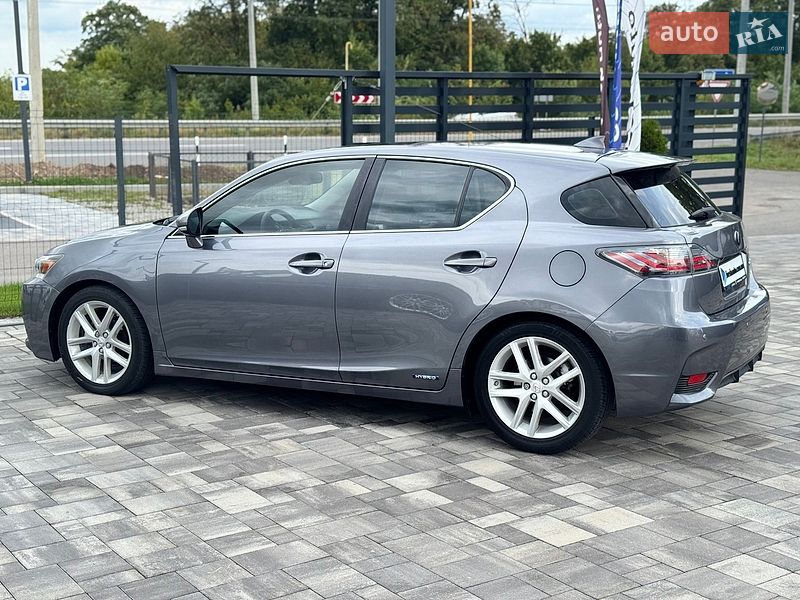 Хэтчбек Lexus CT 2015 в Ровно