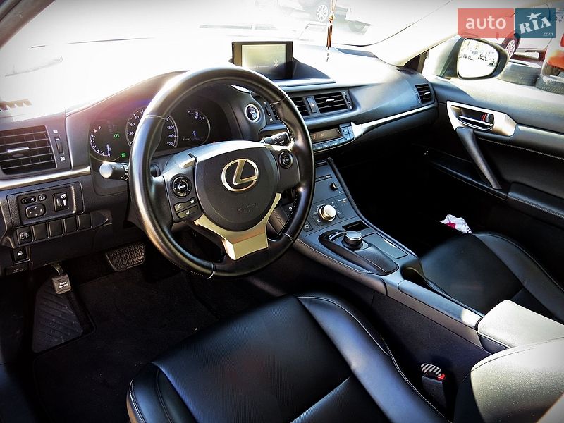 Хэтчбек Lexus CT 2017 в Черкассах