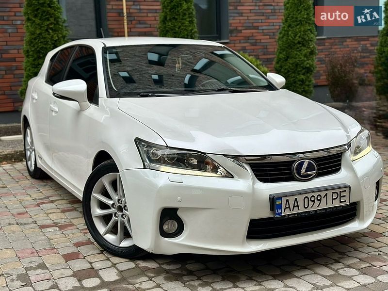 Хэтчбек Lexus CT 2011 в Тернополе
