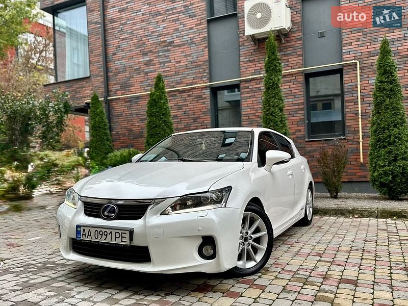 Хэтчбек Lexus CT 2011 в Тернополе