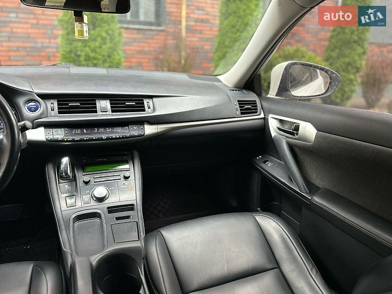 Хэтчбек Lexus CT 2011 в Тернополе