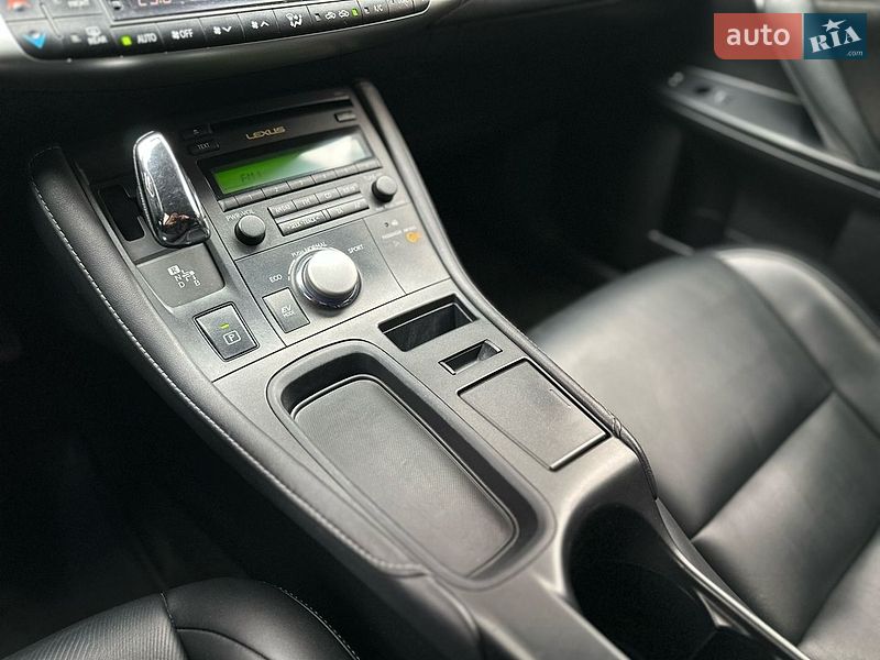 Хэтчбек Lexus CT 2011 в Тернополе