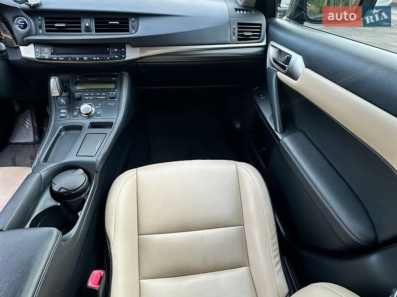 Хетчбек Lexus CT 2015 в Києві фото 21 Хетчбек Lexus CT 2015 в Києві