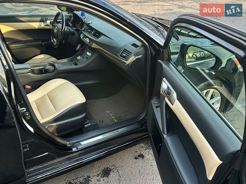 Хетчбек Lexus CT 2015 в Києві фото 39 Хетчбек Lexus CT 2015 в Києві