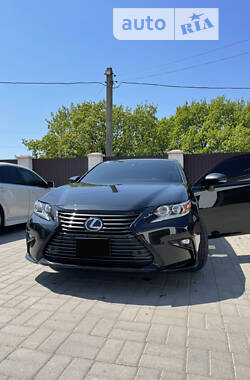 Седан Lexus ES 350 2017 в Николаеве