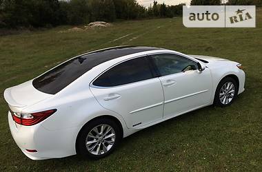 Седан Lexus ES 2013 в Житомире