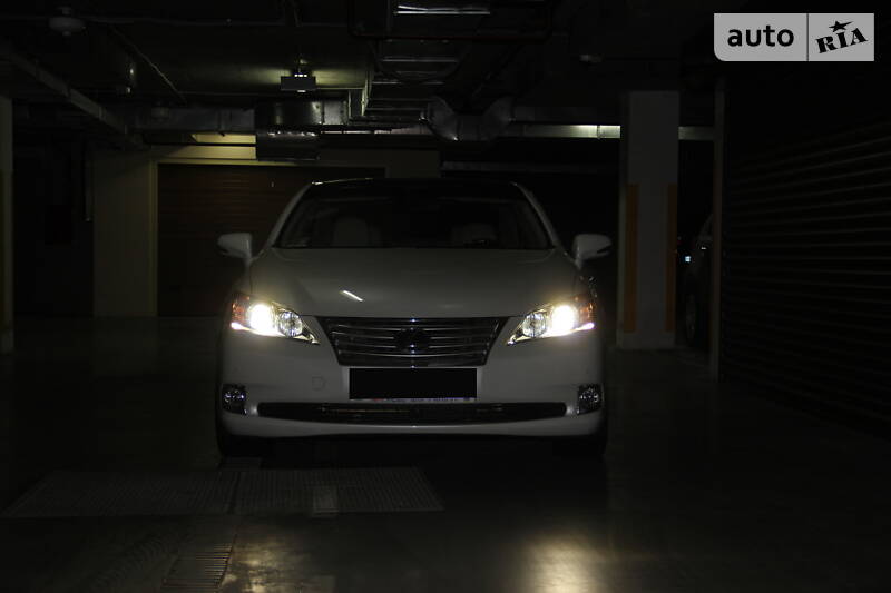 Седан Lexus ES 2010 в Одесі