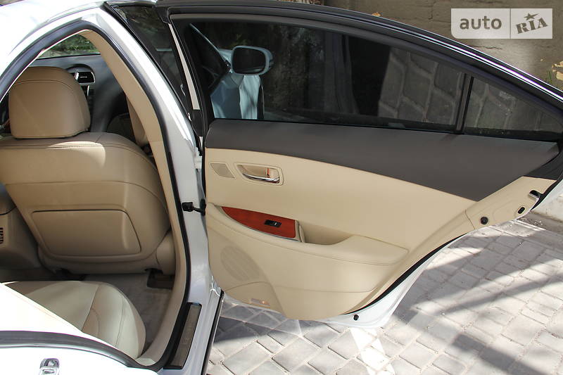 Седан Lexus ES 2010 в Одесі