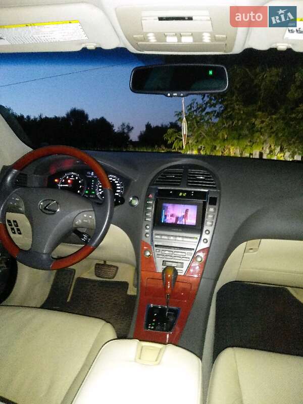 Седан Lexus ES 2007 в Львове
