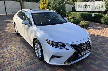 Седан Lexus ES 2017 в Полтаве