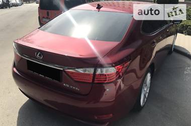 Седан Lexus ES 2014 в Киеве