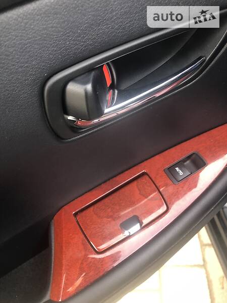 Седан Lexus ES 2006 в Калуші