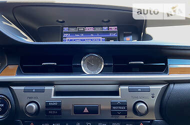 Седан Lexus ES 2012 в 
