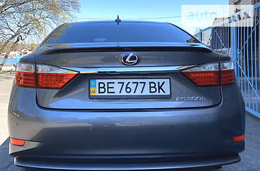 Седан Lexus ES 2012 в 
