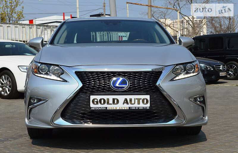 Седан Lexus ES 2016 в Одесі