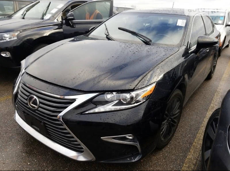 Седан Lexus ES 2015 в 