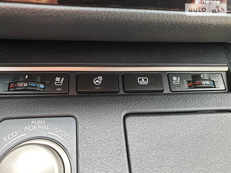 Седан Lexus ES 2012 в Одесі