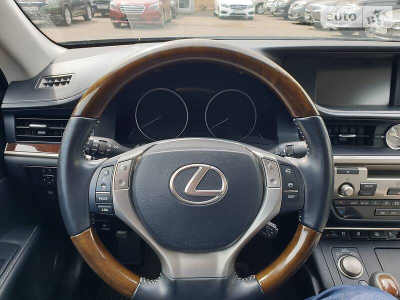 Седан Lexus ES 2012 в Одесі