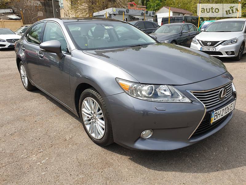 Седан Lexus ES 2012 в Одесі