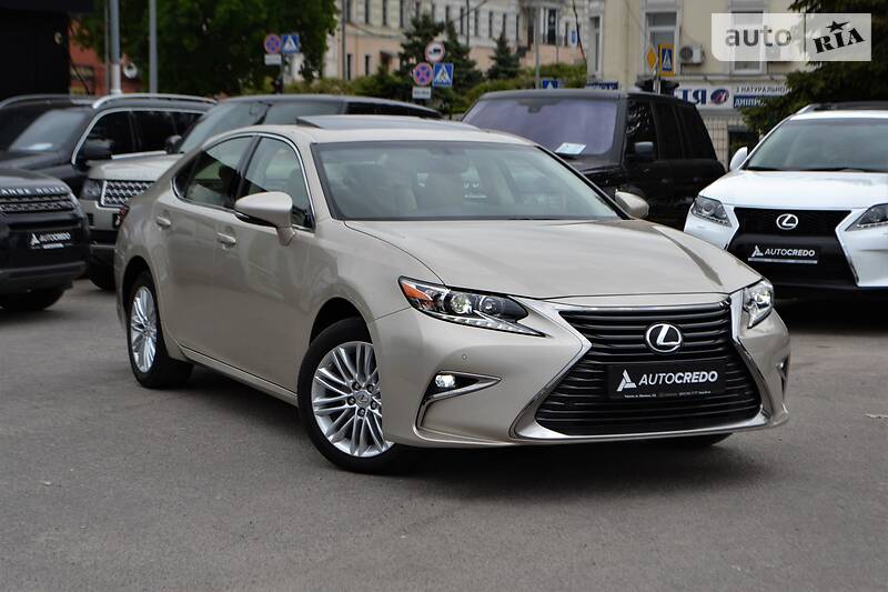 Седан Lexus ES 2016 в Харкові