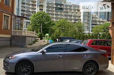 Седан Lexus ES 2015 в Києві