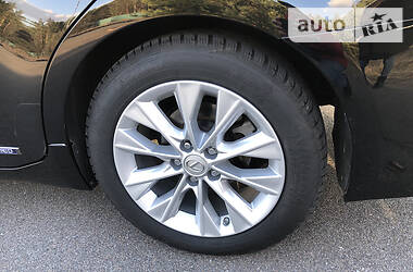Седан Lexus ES 2013 в 