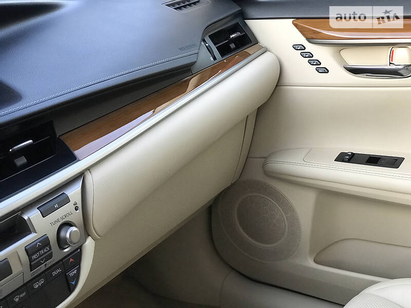 Седан Lexus ES 2015 в Одесі фото 30 Седан Lexus ES 2015 в Одесі