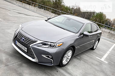 Седан Lexus ES 2012 в Киеве