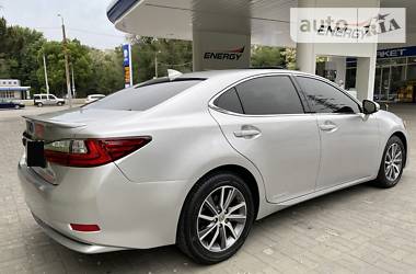 Седан Lexus ES 2015 в Днепре