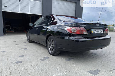 Седан Lexus ES 2004 в Львове