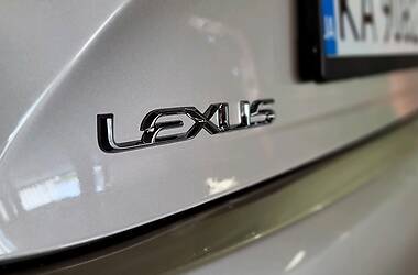 Седан Lexus ES 2014 в Киеве