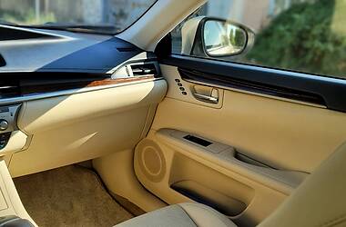 Седан Lexus ES 2014 в Киеве