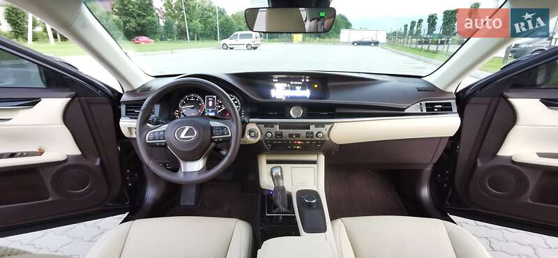 Седан Lexus ES 2017 в Хмельницькому