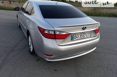 Седан Lexus ES 2013 в Тернополе